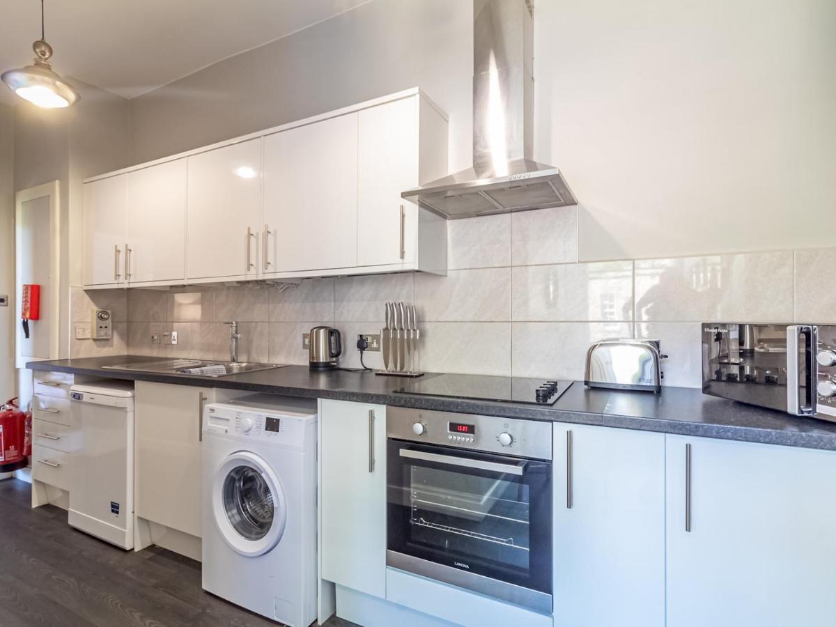 Pass The Keys Spacious And Homely Flat On The Royal Mile إدنبرة المظهر الخارجي الصورة