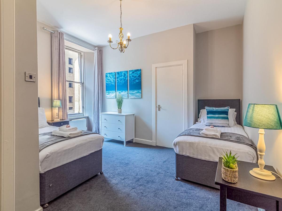 Pass The Keys Spacious And Homely Flat On The Royal Mile إدنبرة المظهر الخارجي الصورة