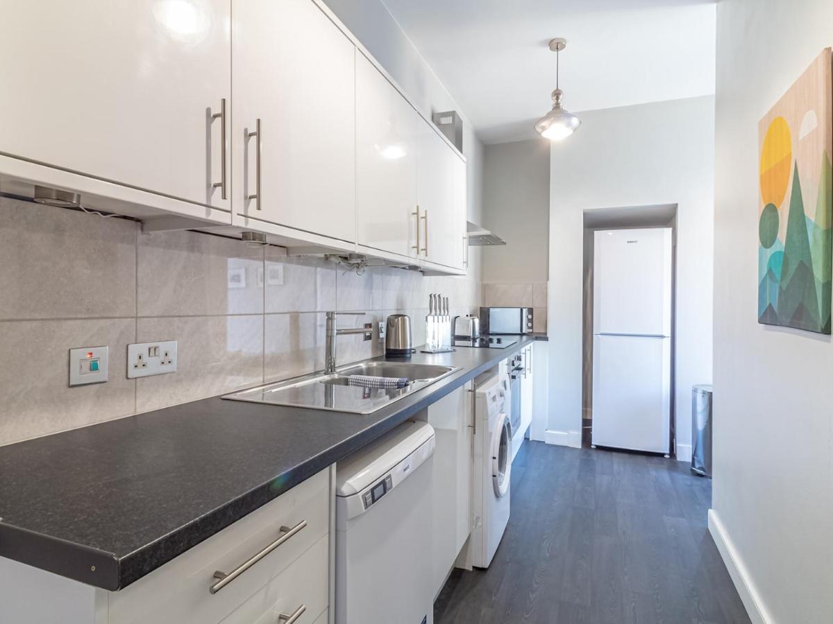 Pass The Keys Spacious And Homely Flat On The Royal Mile إدنبرة المظهر الخارجي الصورة