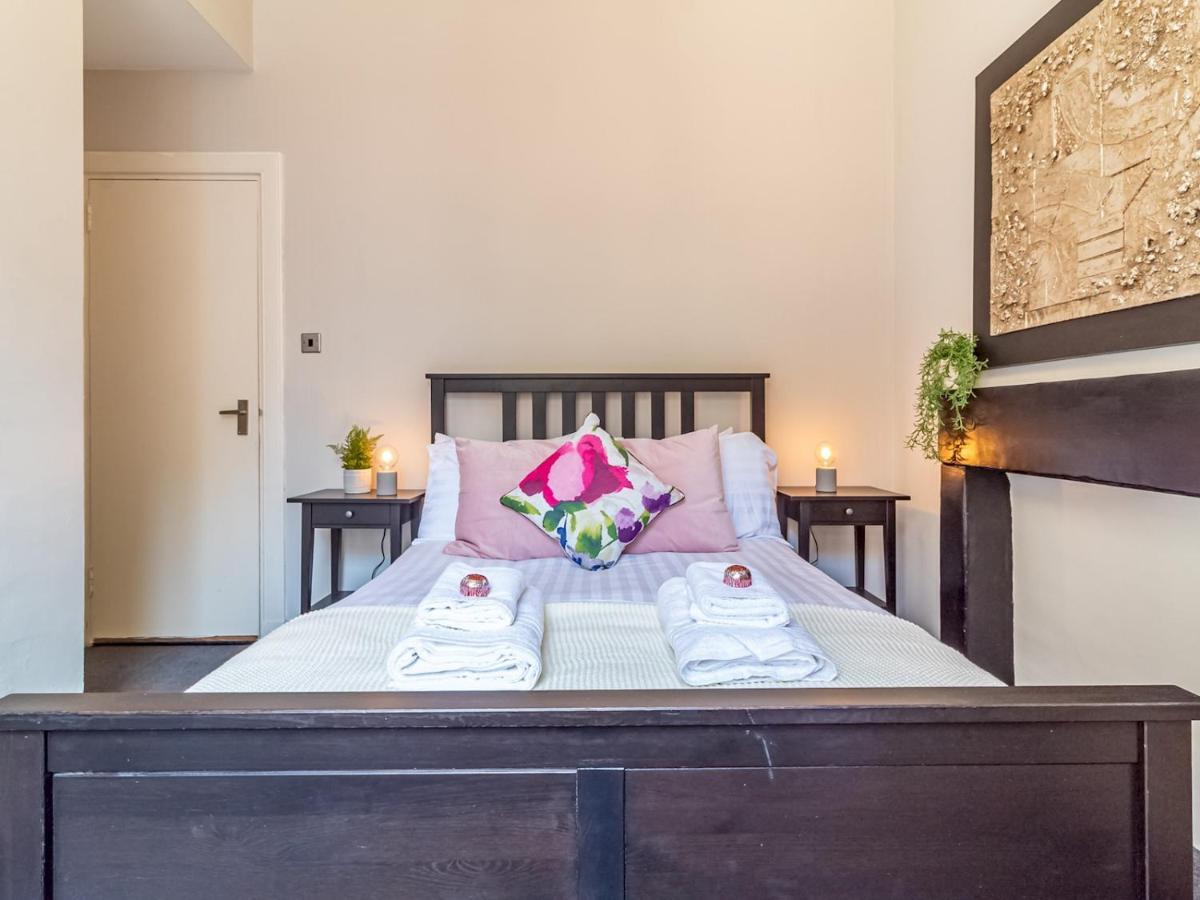 Pass The Keys Spacious And Homely Flat On The Royal Mile إدنبرة المظهر الخارجي الصورة