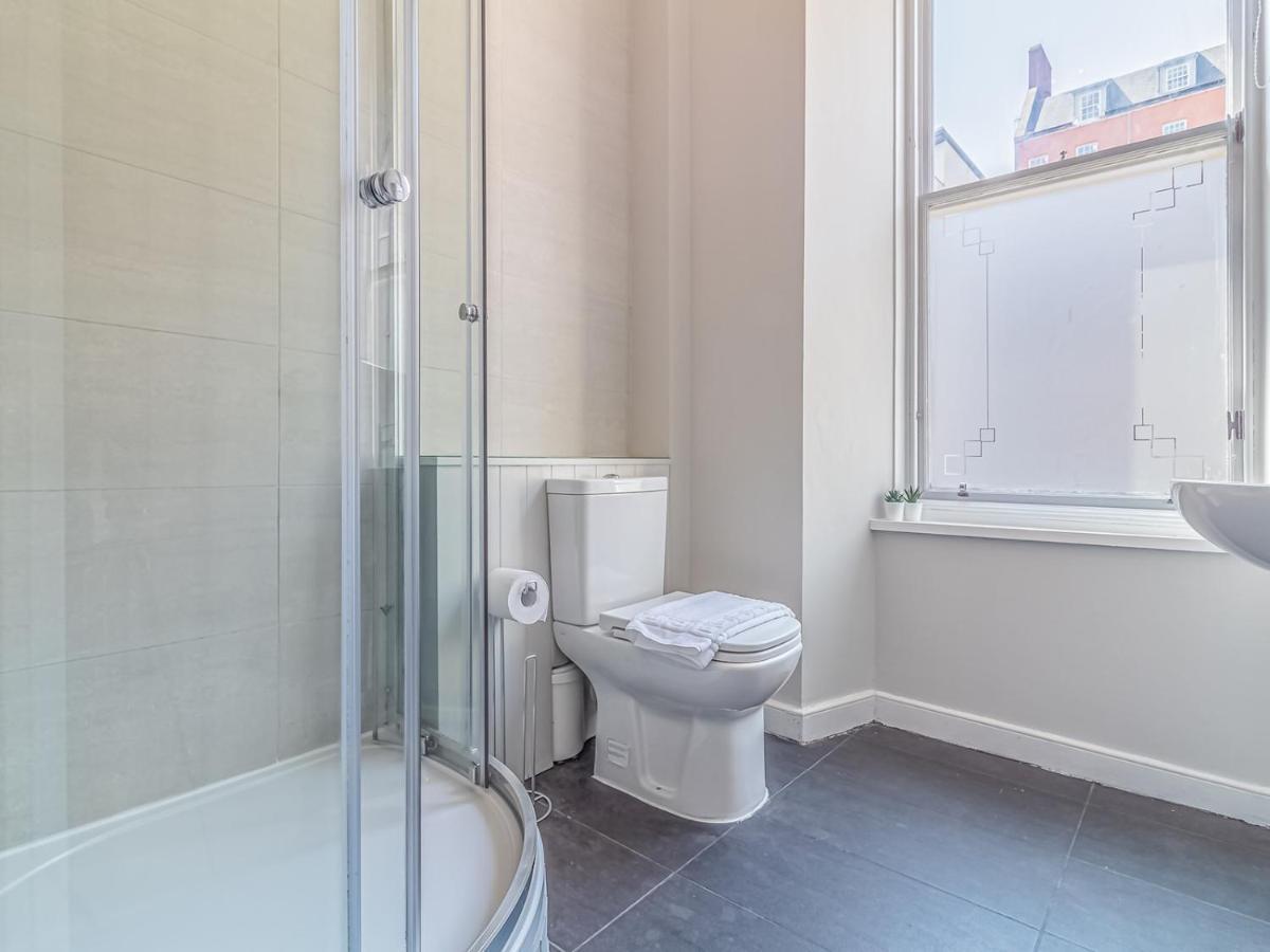 Pass The Keys Spacious And Homely Flat On The Royal Mile إدنبرة المظهر الخارجي الصورة