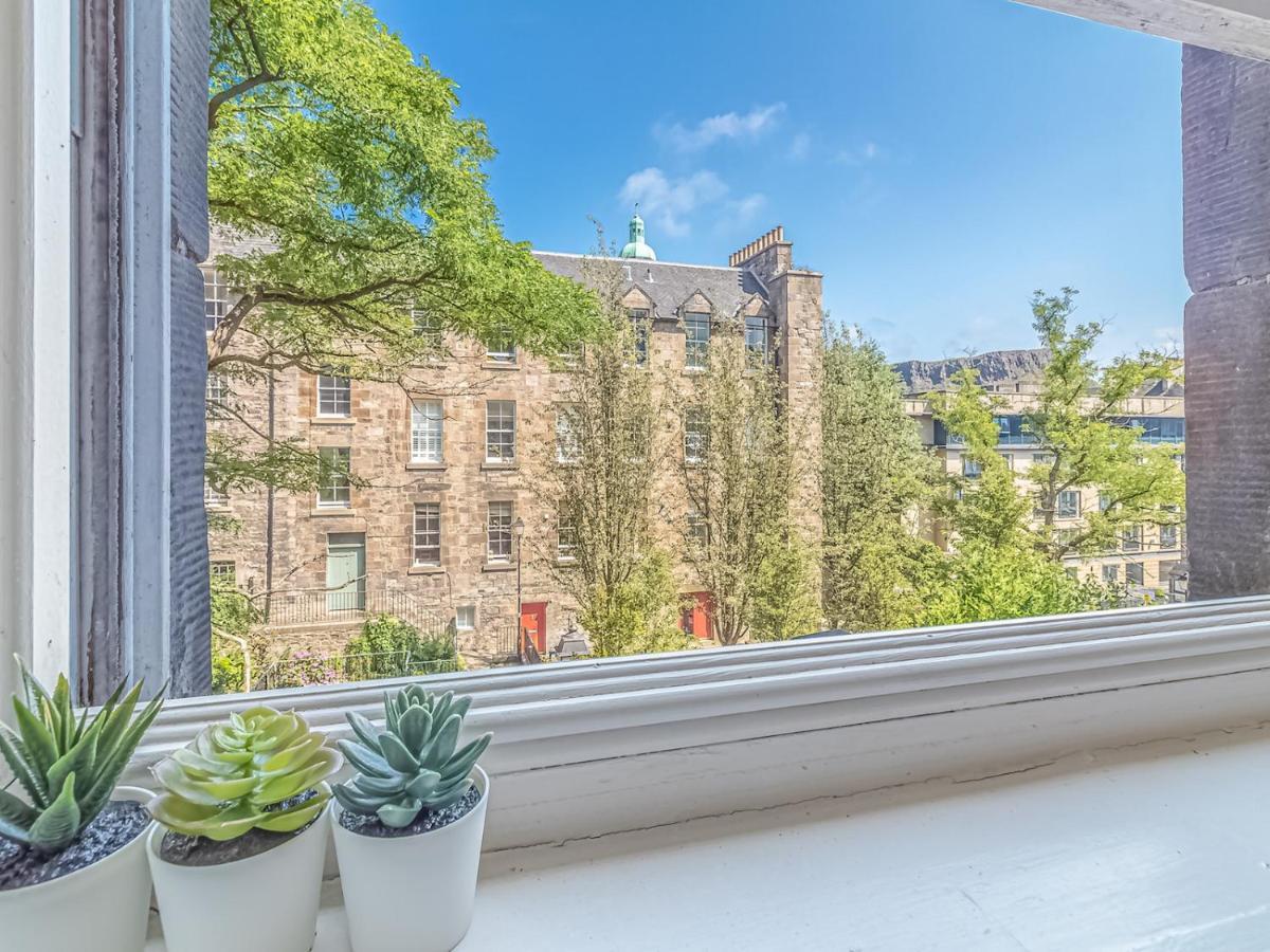 Pass The Keys Spacious And Homely Flat On The Royal Mile إدنبرة المظهر الخارجي الصورة
