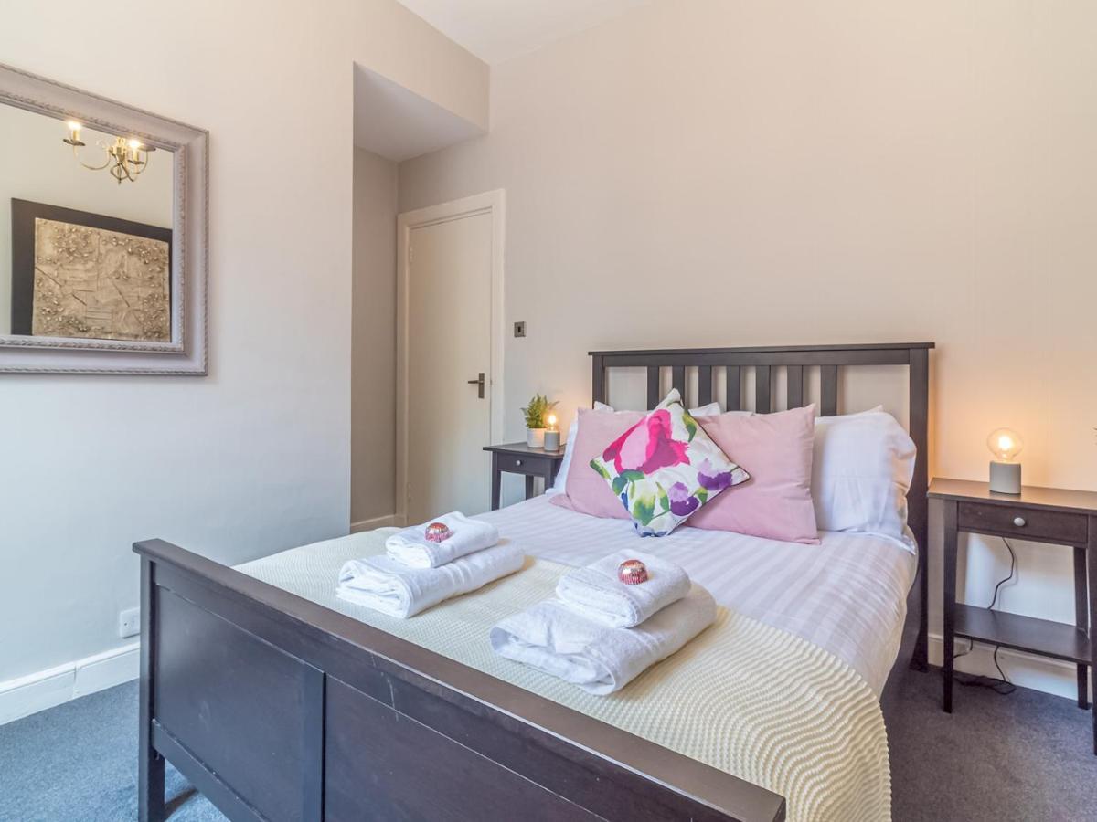 Pass The Keys Spacious And Homely Flat On The Royal Mile إدنبرة المظهر الخارجي الصورة