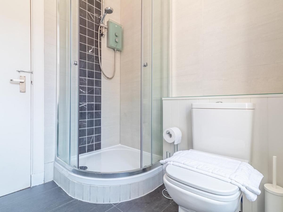 Pass The Keys Spacious And Homely Flat On The Royal Mile إدنبرة المظهر الخارجي الصورة